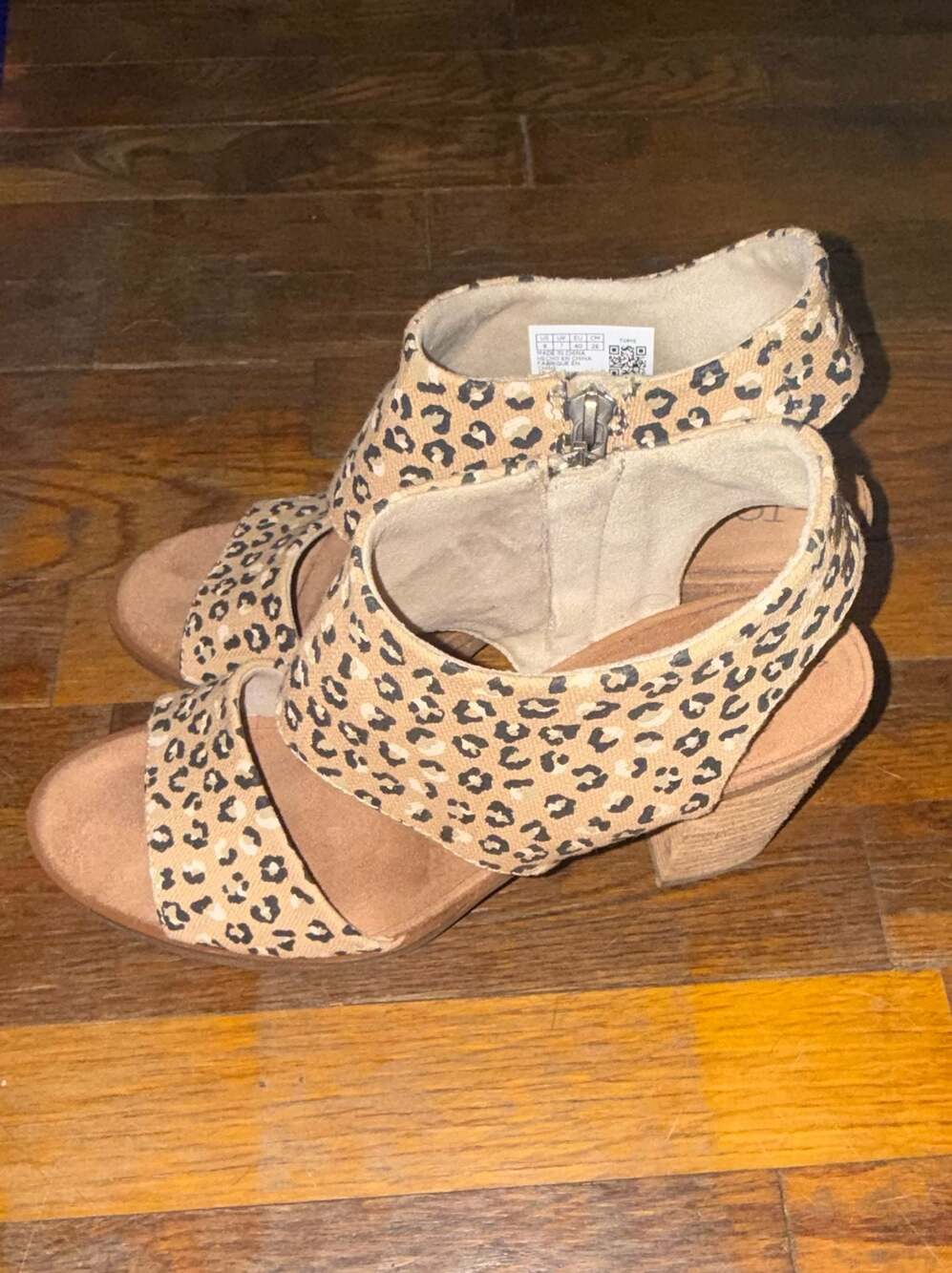 TOMS Majorca Block Heel Cutout Sandal in Leopard Print - Picture 2 of 4